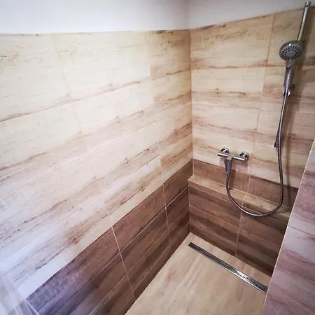 Baška Na Liptove S Vlastným Dvorom