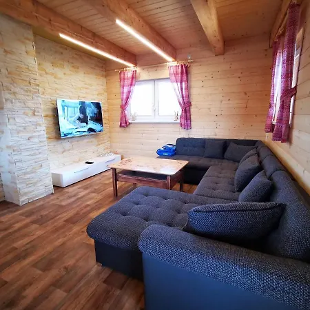 Baška Na Liptove S Vlastným Dvorom *