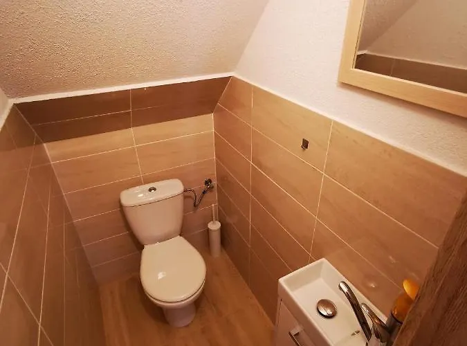 Baska Na Liptove S Vlastnym Dvorom