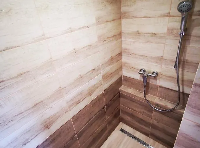 Baska Na Liptove S Vlastnym Dvorom