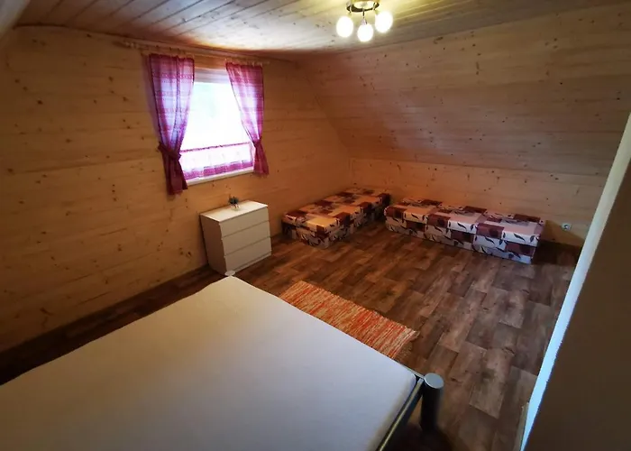 Baska Na Liptove S Vlastnym Dvorom *